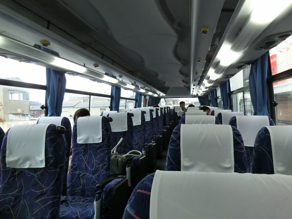 頸城自動車 糸魚川‐新潟線 : 山で働いていた○○が淡々と綴る