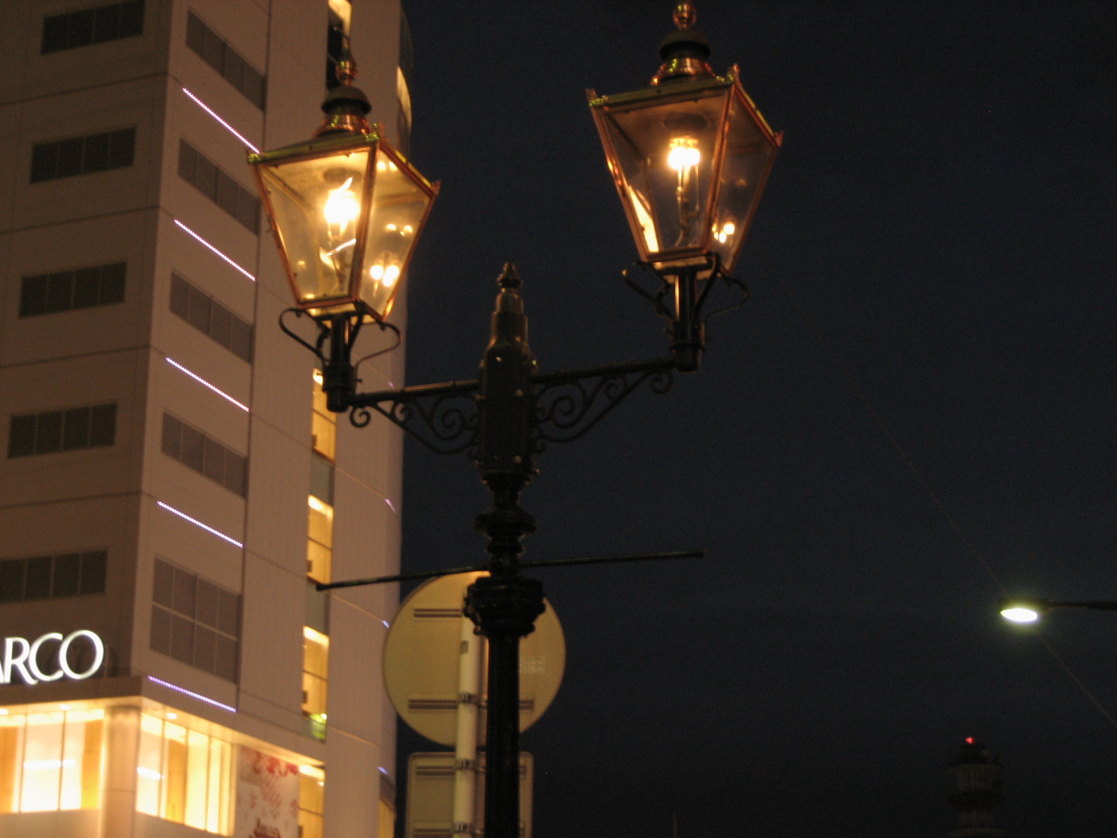 仙台のガス燈 エクステリアプランナーの幸せを呼ぶ雪国の庭づくり