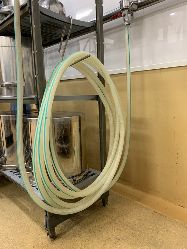 31F4E2EC-8FA4-4C9F-BDDF-A46B1356A4D3