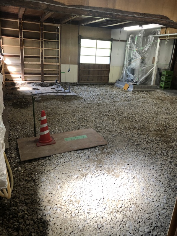 由良工事床04