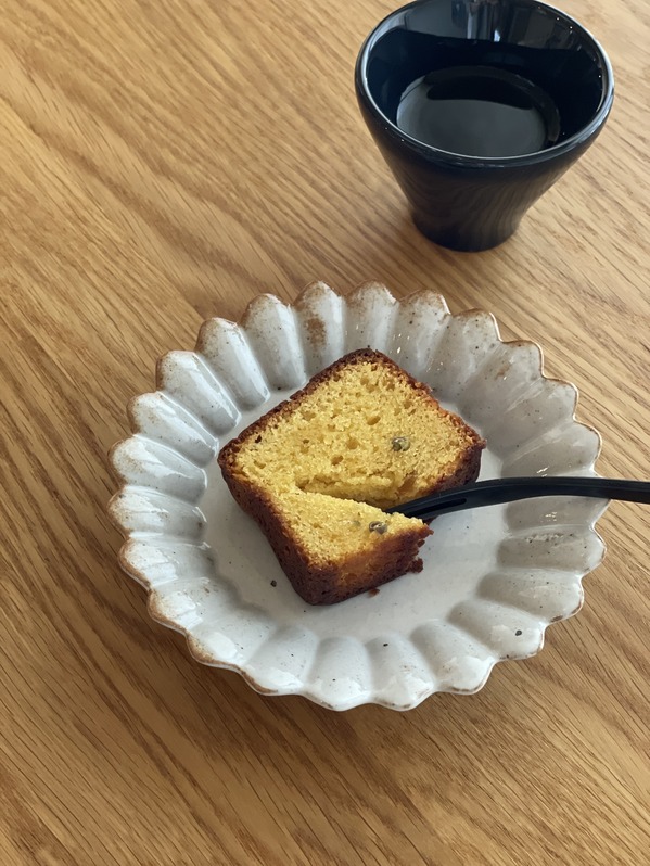八朔コンフィと実山椒のケーキ盛り付け