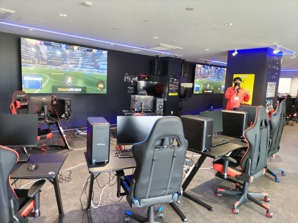 A18A18E3-E416-4CBE-895C-F8753BAE285B