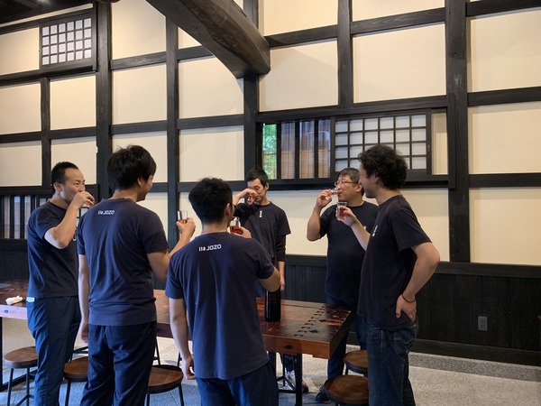 29325EFC-EBF2-42E0-BF17-41143A0AF648