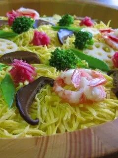 ���餷����