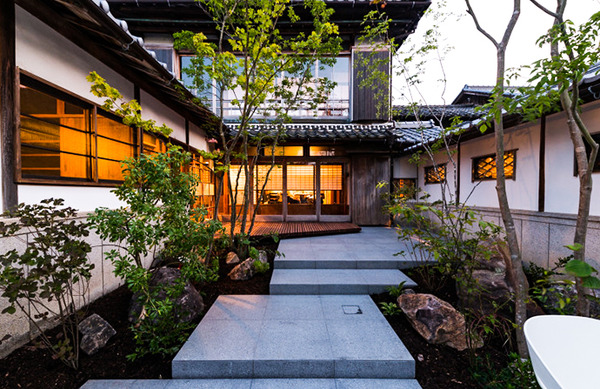 0A2D75D0-A897-44B0-88B6-2C6FDEABE555