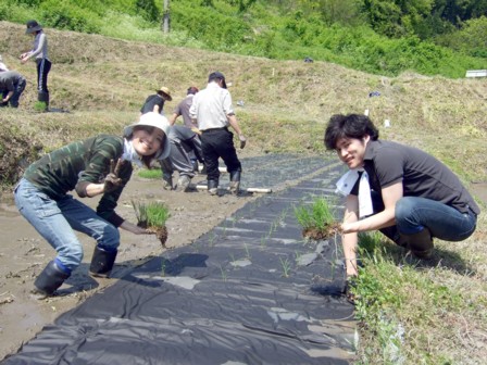 08田植え体験会5