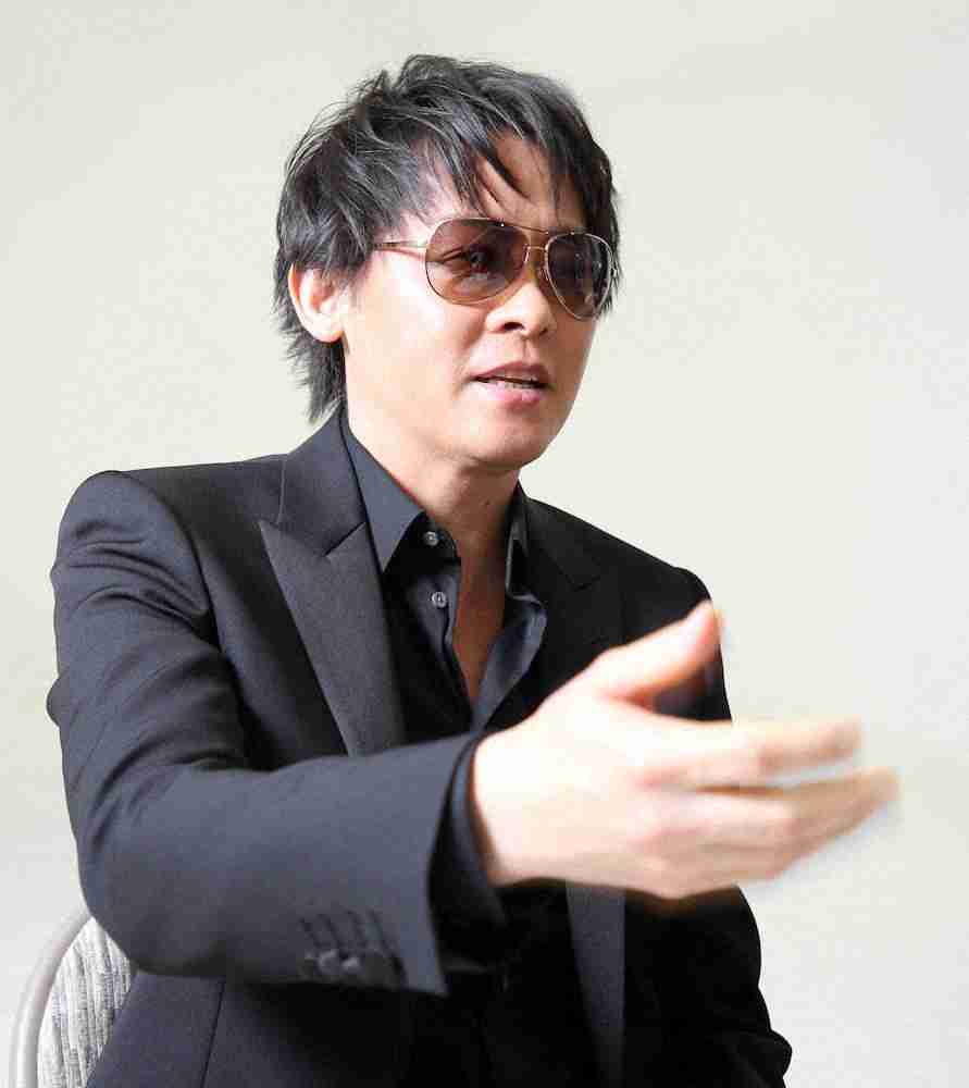 新潟市内で芸能人を見たことない 河村隆一 完全復活を宣言 筋トレリハビリで肺腺がん克服 病気をして強くなった 新潟市内で芸能人を見たことない 河村隆一 完全復活を宣言 筋トレリハビリで肺腺がん克服 病気をして強くなった