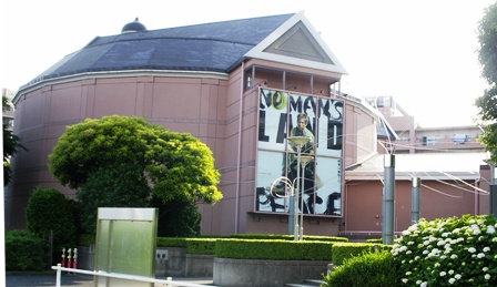 東京グローブ座