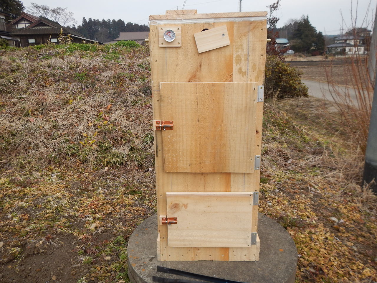 木製の燻製器を自作する 後編 緑色のガレージ