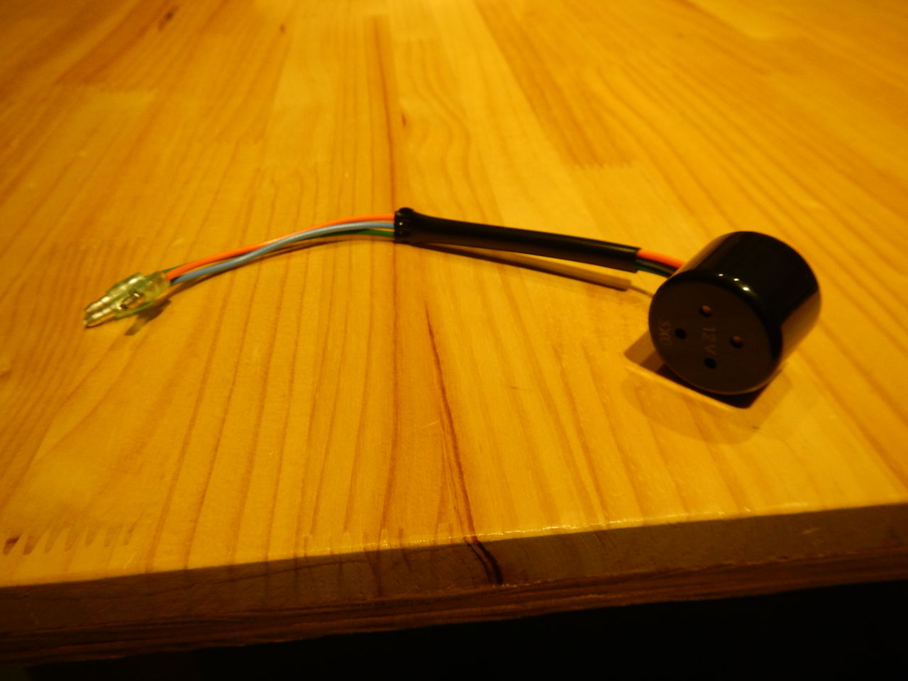 カブ１１０プロに ウインカーブザーを付ける 緑色のガレージ