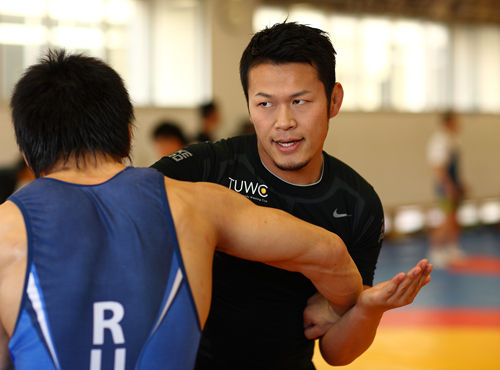 レスリング トレセン合宿で男子選手が頸椎損傷の大けが 開設以来 最悪の事故か 打投極速報