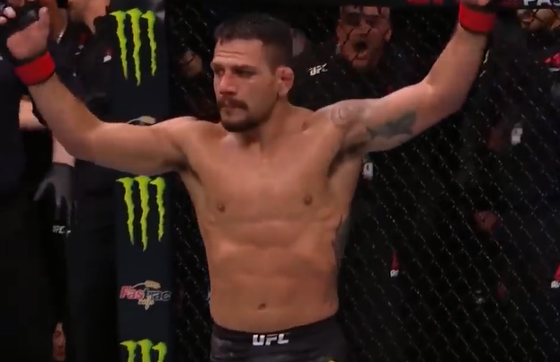 Ufn152 ハファエル ドスアンジョスがケビン リーに肩固めで勝利 打投極速報