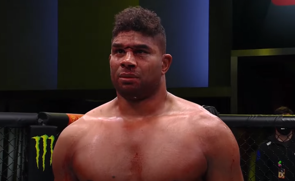 Ufc ヴォルコフにtko負けしたアリスターが鼻骨を骨折 今は怪我を治して家族と過ごし すぐにでもジムにもどるよ 打投極速報 Ufc ヴォルコフにtko負けしたアリスターが鼻骨を骨折 今は怪我を治して家族と過ごし すぐにでもジムにもどるよ 打投極速報