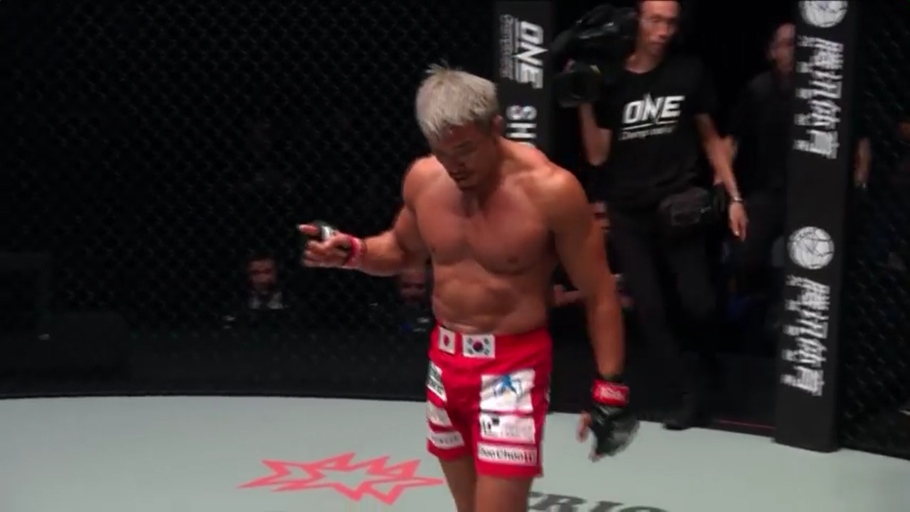 One 秋山成勲が5年5カ月ぶりにmma勝利 これが私のマーシャルアーツの始まりです 打投極速報 One 秋山成勲が5年5カ月ぶりにmma勝利 これが私のマーシャルアーツの始まりです 打投極速報