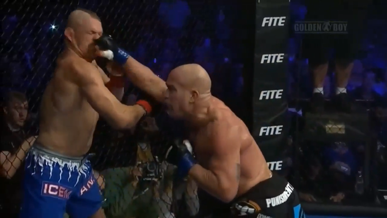 ティト オーティズがチャック リデルをko 三度目の対決を制する 打投極速報