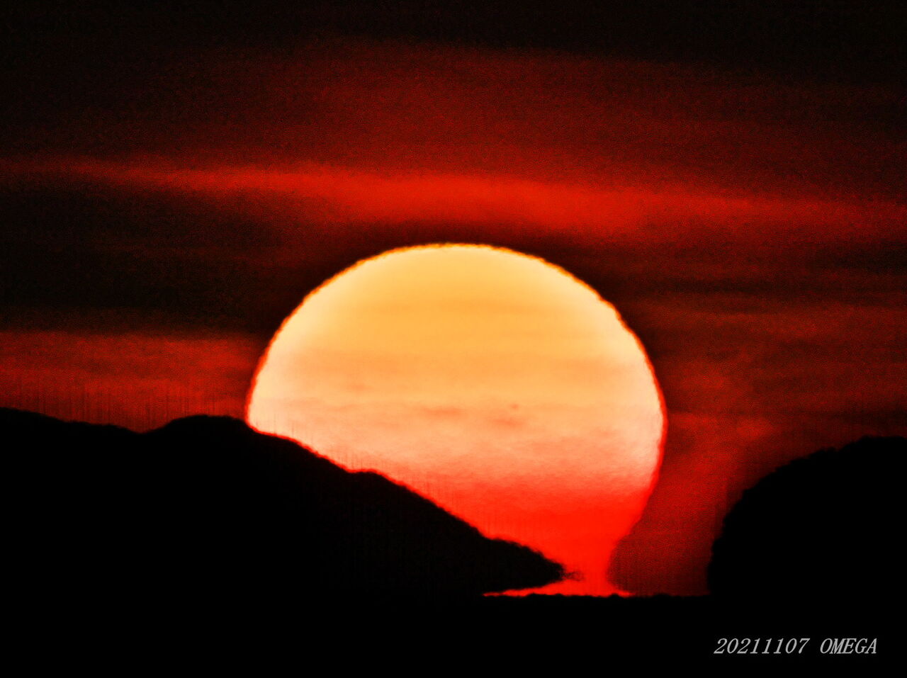 風早のだるま夕日 11・07 : 瀬戸のだるま夕日