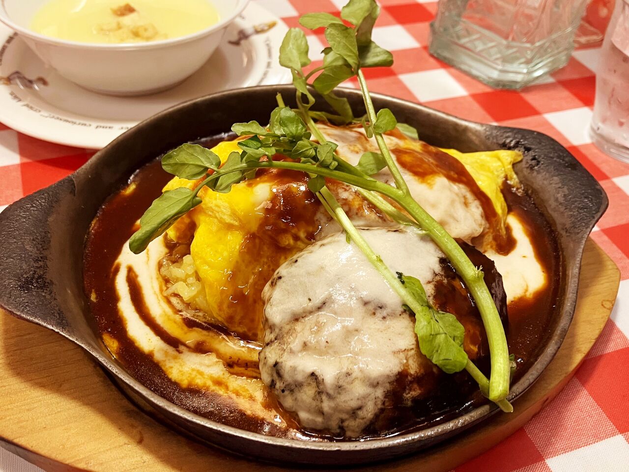 オムライス 池袋 東口