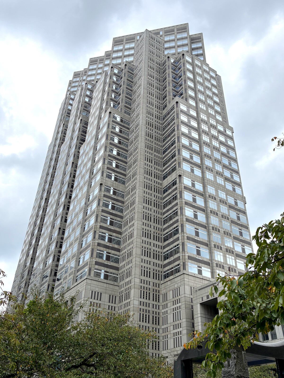 東京 都庁 第 二 本 庁舎