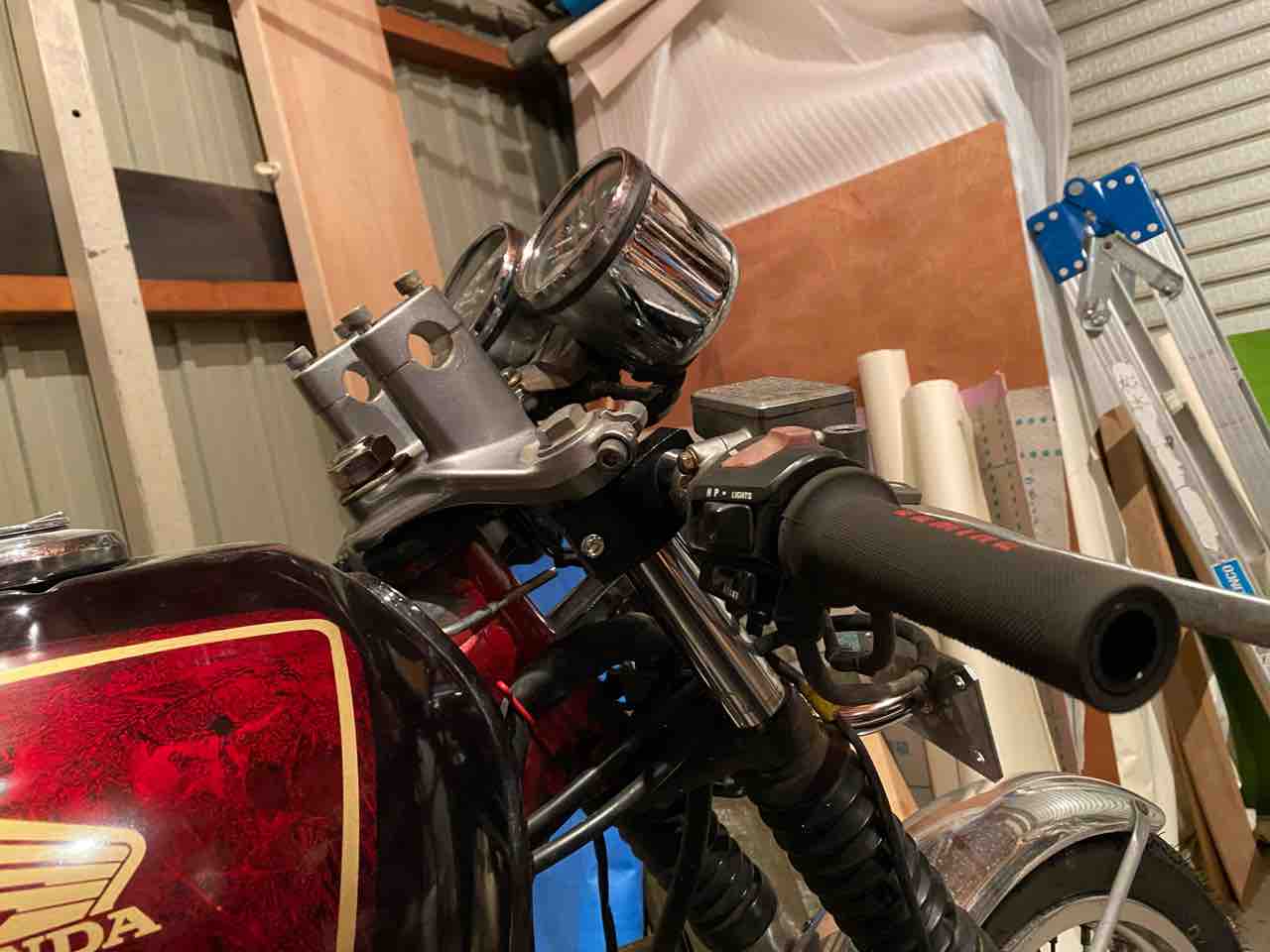 安めなあのハーフカウルでもっ Gb250 クラブマン カウル取り付け 他と一緒じゃ嫌だっ