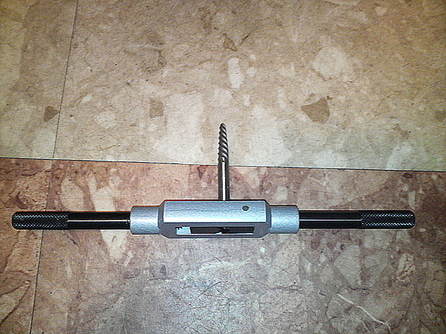 舐めたネジを緩めるには タオル性人の逆襲なるか Blog