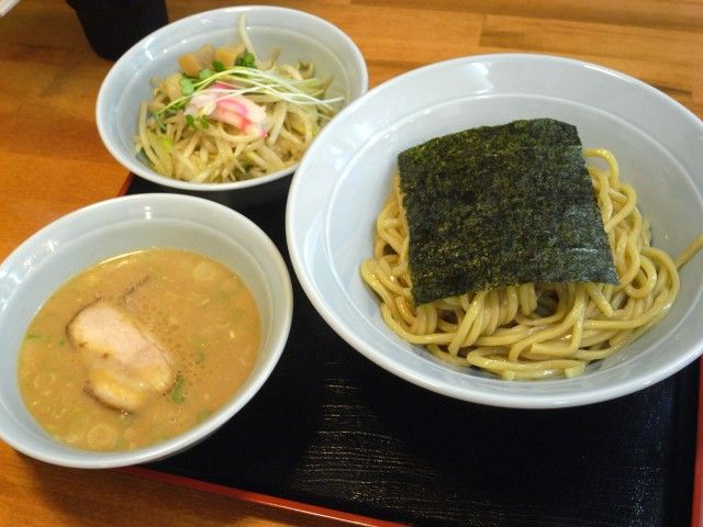 R1100351.JPG R1100351.JPG