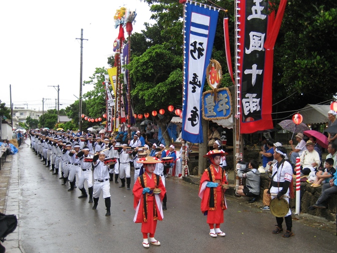 白保の豊年祭 石垣島で暮らす 白保の豊年祭 石垣島で暮らす