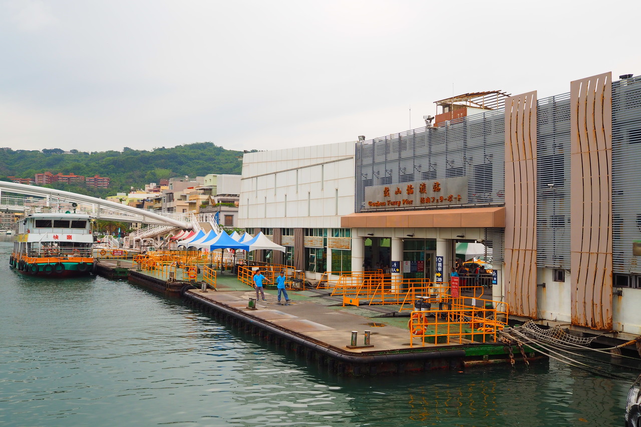 高雄 フェリーに乗って 旗津半島 へ 旅と街歩き 高雄 フェリーに乗って 旗津半島 へ 旅と街歩き