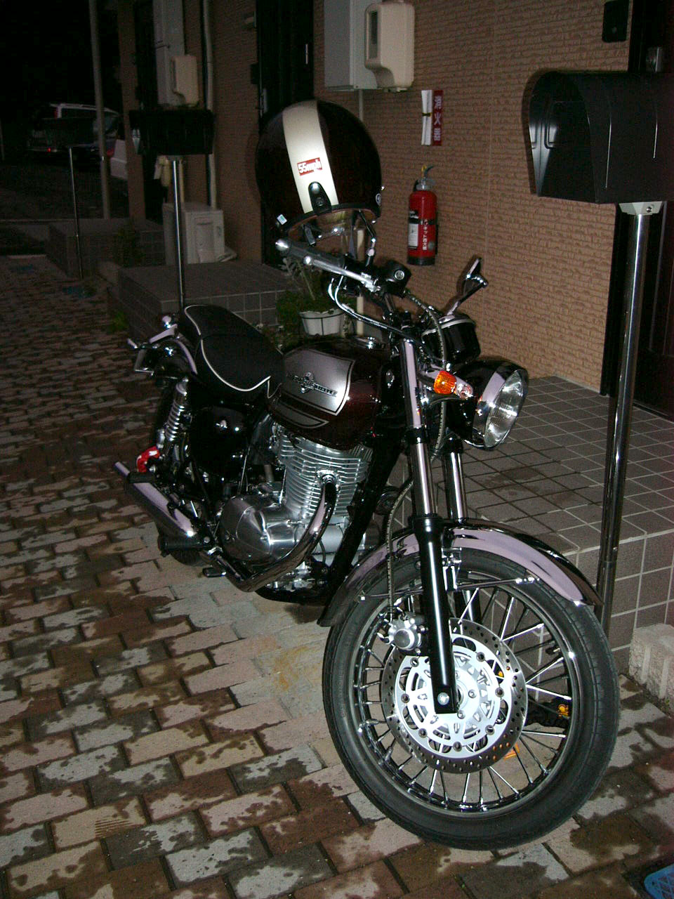 ヘルメットってミラーに掛けるとカッコイイ へなちょこ めっき バイクで旅とか ヘルメットってミラーに掛けるとカッコイイ へなちょこ めっき バイクで旅とか
