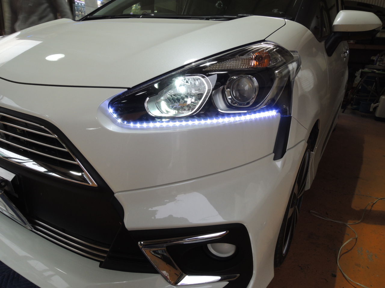 新型シエンタ アイラインled取り付け Illumista店長ブログ 新型シエンタ アイラインled取り付け Illumista店長ブログ