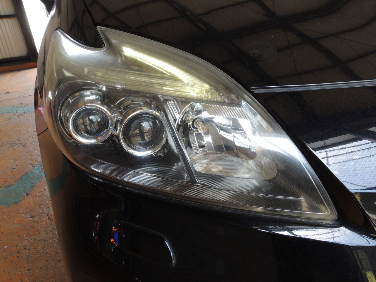 プリウス30後期ツーリング　ヘッドライト　右　ポジションLED一部不点灯 プリウス30後期ツーリング ヘッドライト 右 ポジションLED一部不