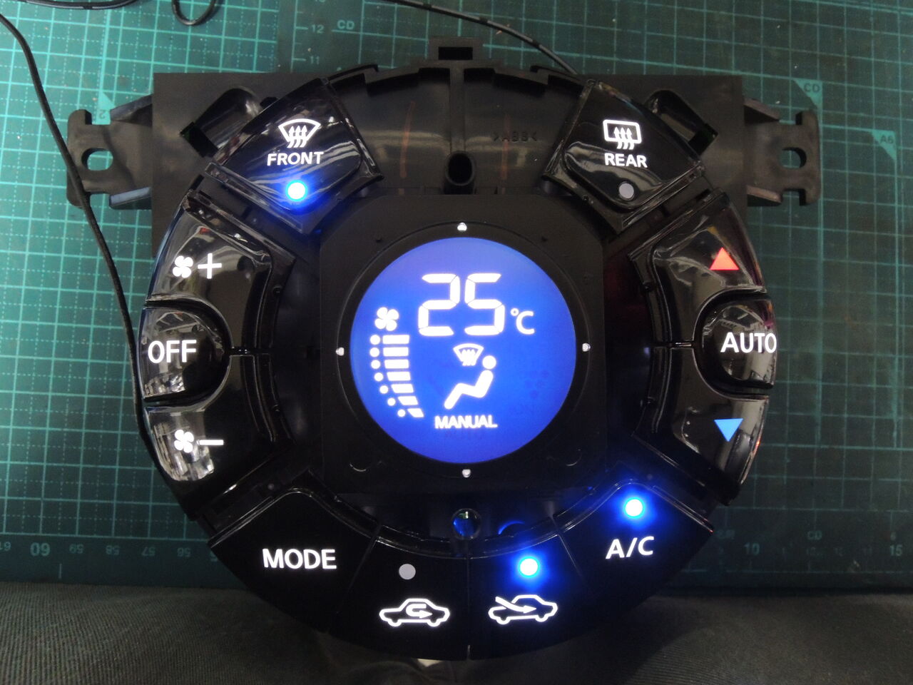 ☆日産ノート E12 LED打替済 オートエアコン 基板交換 LED打ち替え済み