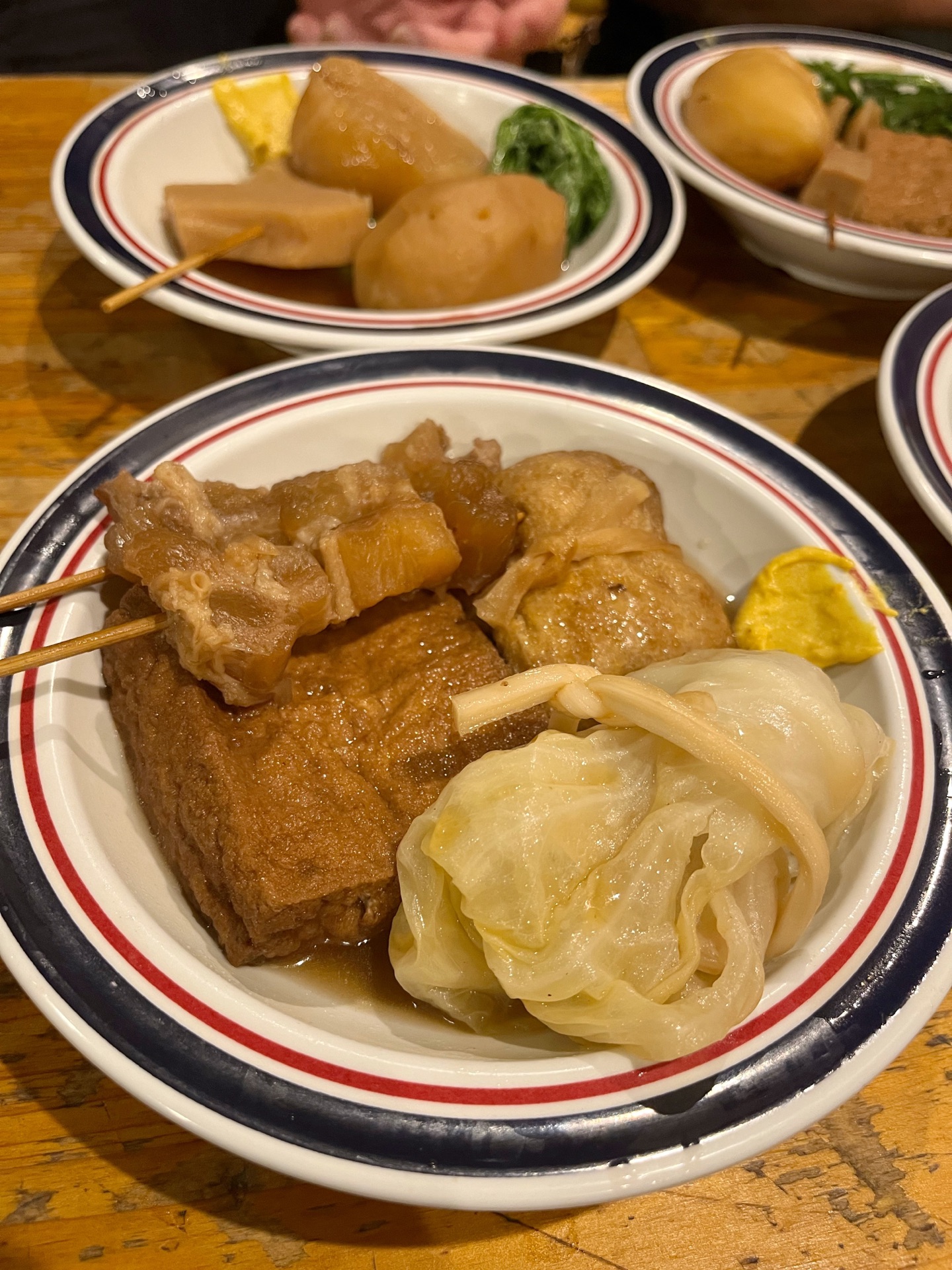 旦過市場近くで屋台の名残を残す一軒。おでん鍋は圧巻! 丸和前 旦過市場近くで屋台の名残を残す一軒。おでん鍋は圧巻! 丸和前