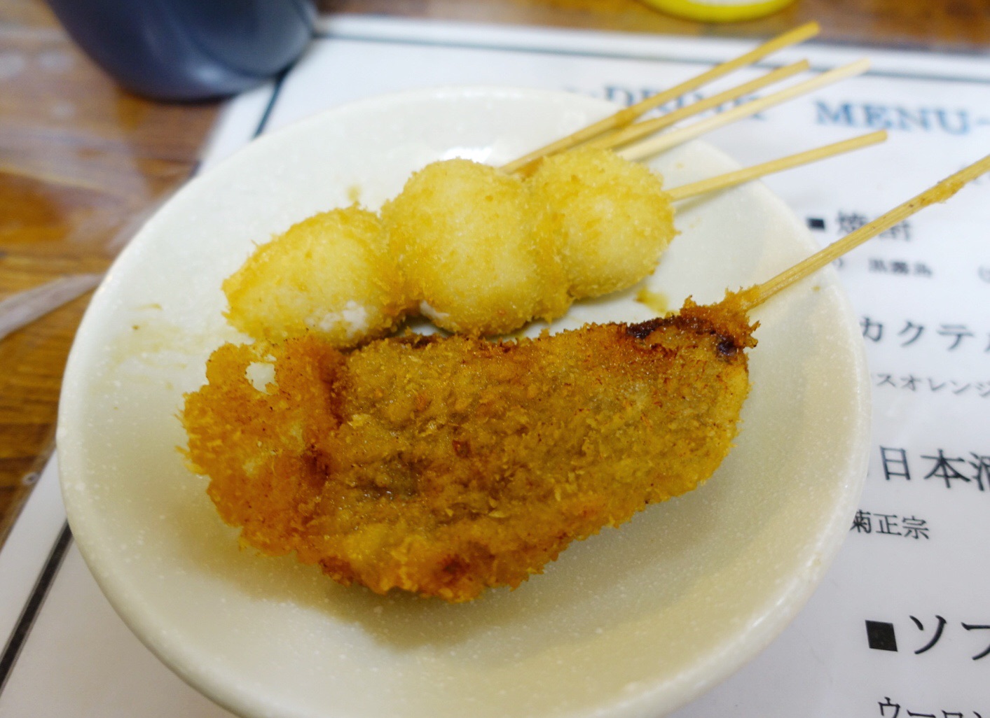 立ち飲みで揚げ物祭り ニンニクのきいた唐揚げがおすすめ たく家 京橋 ちびっこ酒場放浪記 関西