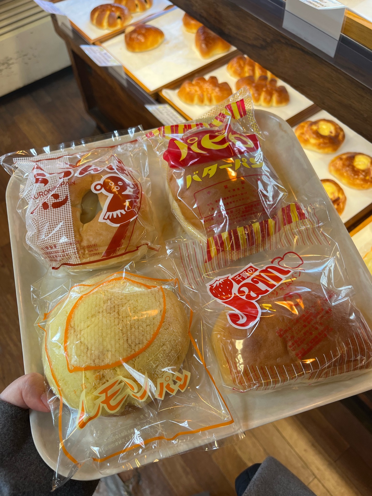 豊橋番外編】レトロ可愛いパンが並ぶ「ボン千賀」と水上ビルの「喫茶