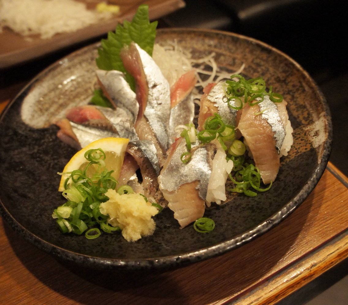 お刺身激安 今季初のさんまのお刺身を食べた 明石八 天満 ちびっこ酒場放浪記 関西