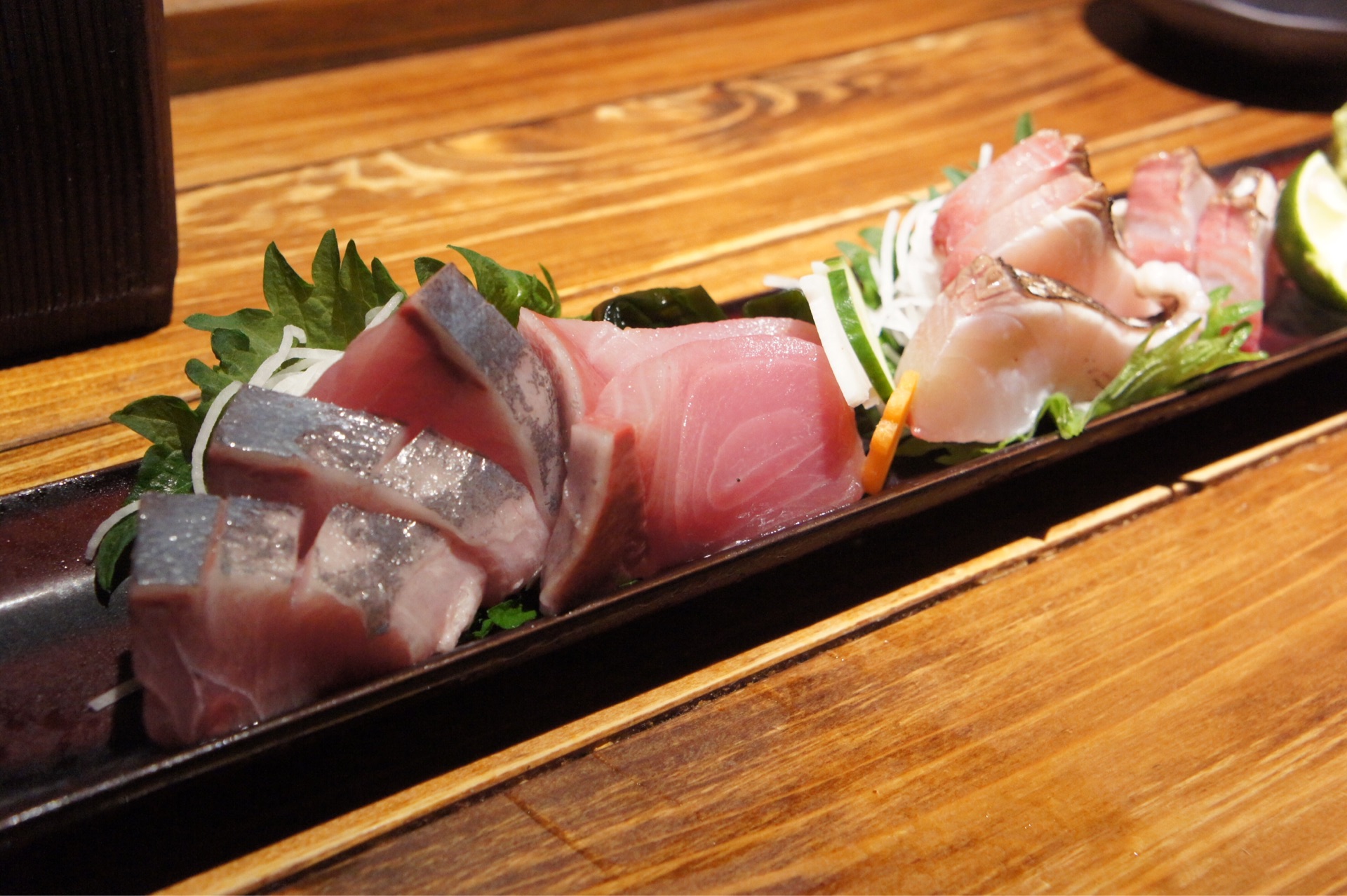 お刺身のクオリティ高い 北浜を代表する人気立ち飲み かこも 北浜 ちびっこ酒場放浪記 関西 お刺身のクオリティ高い 北浜を代表する人気立ち飲み かこも 北浜 ちびっこ酒場放浪記 関西