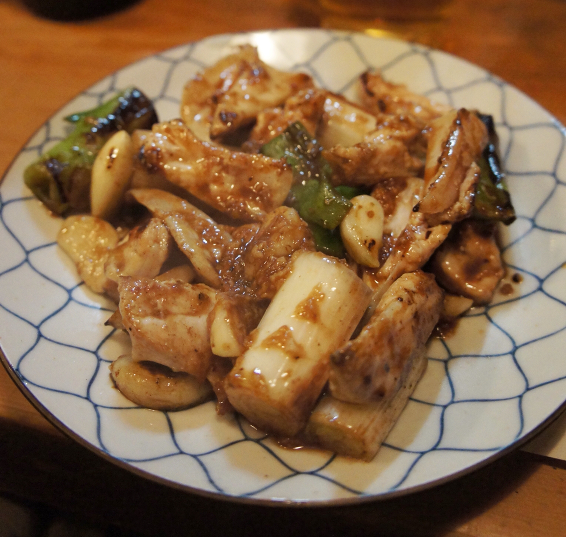 独特な雰囲気もまた味 客足の途絶えない絶品焼き鳥屋さん おんどり 奈良市 ちびっこ酒場放浪記 関西