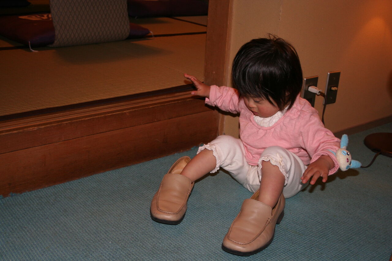2歳前から歩くまで ダウン症の赤ちゃん体操 佐賀 2歳前から歩くまで ダウン症の赤ちゃん体操 佐賀