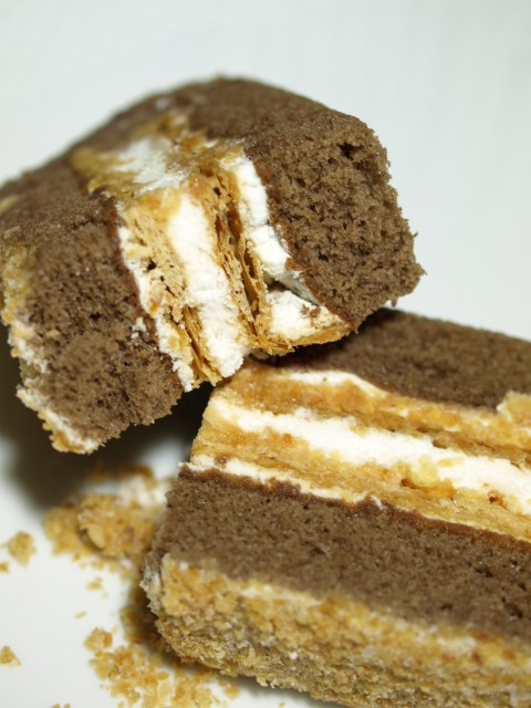 冷凍庫で冷やすケーキ Ilpino Sapporo イタリア料理イルピーノ 札幌