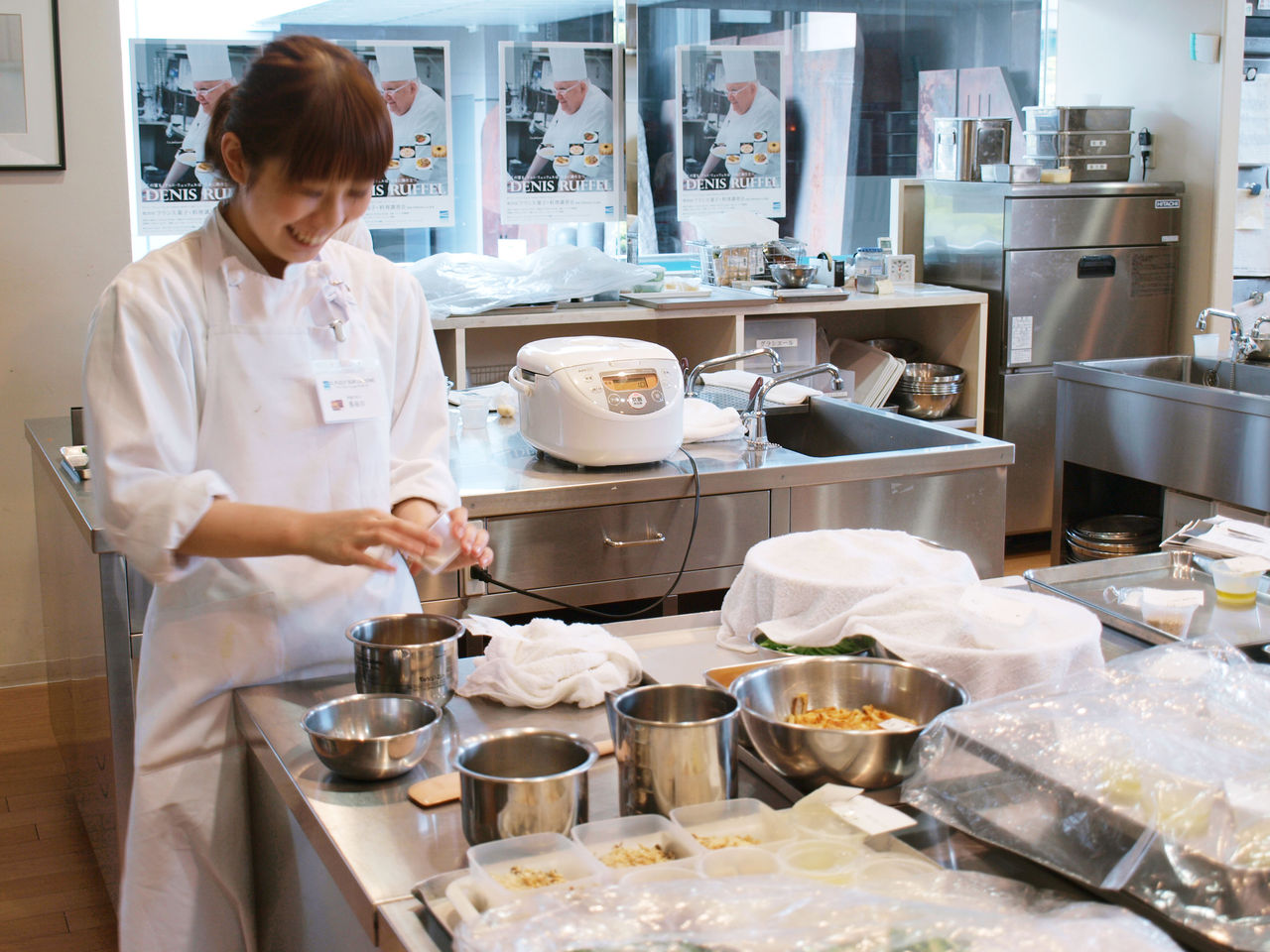 6月30日ごはん新刊 心嬉しい炊き込みご飯と味噌汁編のプレス試食会がありました イル プルー出版部の 甘い 生活 6月30日ごはん新刊 心嬉しい炊き込みご飯と味噌汁編のプレス試食会がありました イル プルー出版部の 甘い 生活