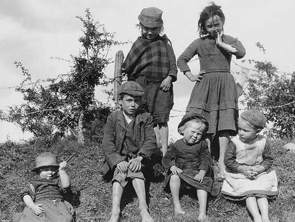 アイルランドの孤児院の廃墟の地下から800人の遺体が発見される 今あなたの後ろに速報