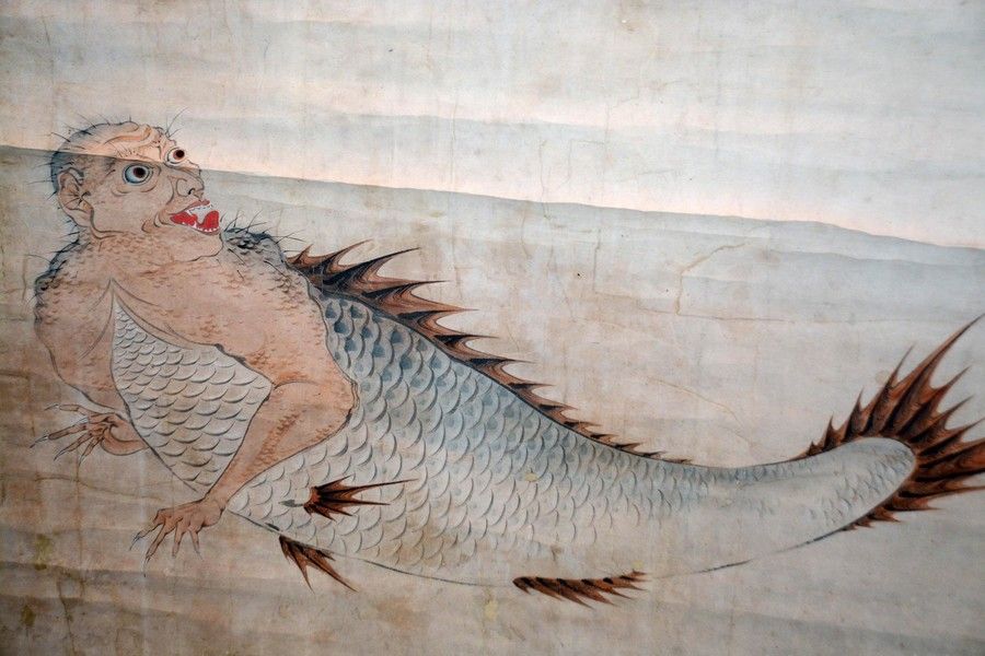 画像あり 怖い キモい 佐賀県のお寺に伝わる謎の 人魚画 があまりに不気味 今あなたの後ろに速報 画像あり 怖い キモい 佐賀県のお寺に伝わる謎の 人魚画 があまりに不気味 今あなたの後ろに速報