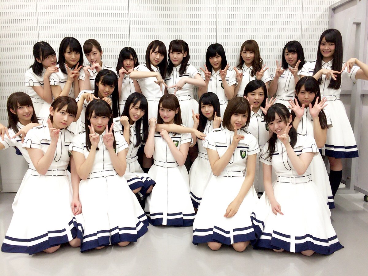 欅坂46 表題4作のmステ登場時の集合写真比較 ずーみんがいる場所開けてくれてる 涙腺が 欅坂46番地