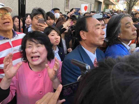 37601110-DAA1-4DC6-9338-61CF5C6393A4