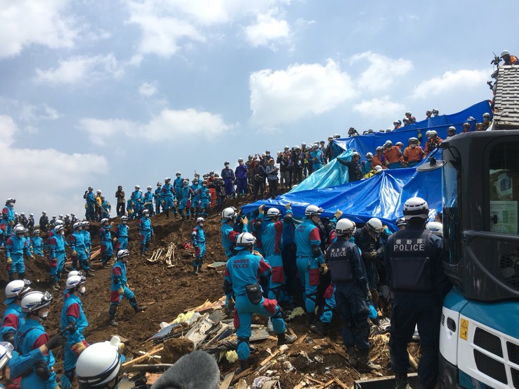 熊本地震、南阿蘇の捜索現場 : いまにしのりゆき 商売繁盛で ...