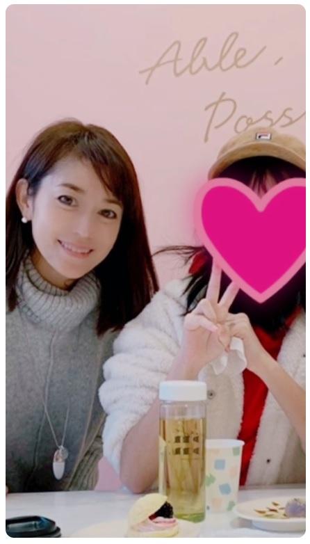 細川直美 長女 次女の入学式に出席 桜色のスーツ姿がまぶしい 2019年4月10日 エキサイトニュース