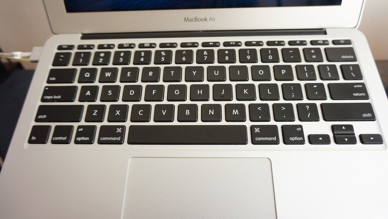 0908：MacBook Air 11