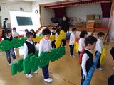 並んでいる2