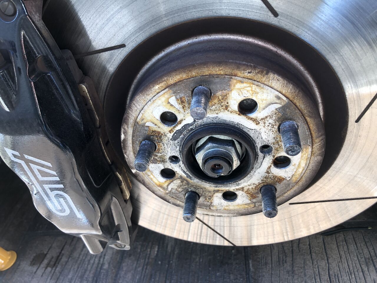 Grbのハブボルトをdiyで交換だ Wrx Sti Grb からのcrf生活