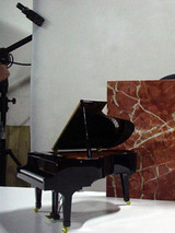 studio41903.jpg